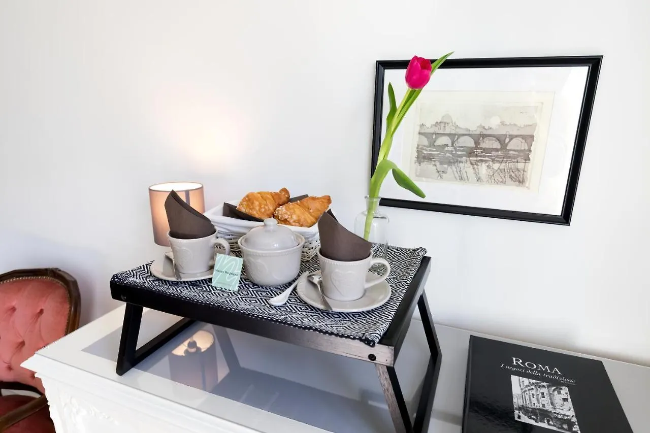 Maison Madeleine Rome Holiday home
